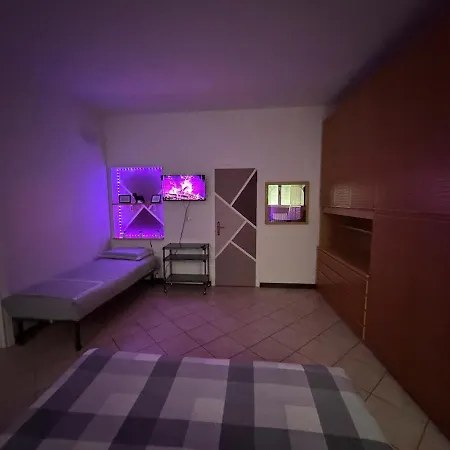 Casita-vivi By Bike, In The Heart Of The フェラーラ